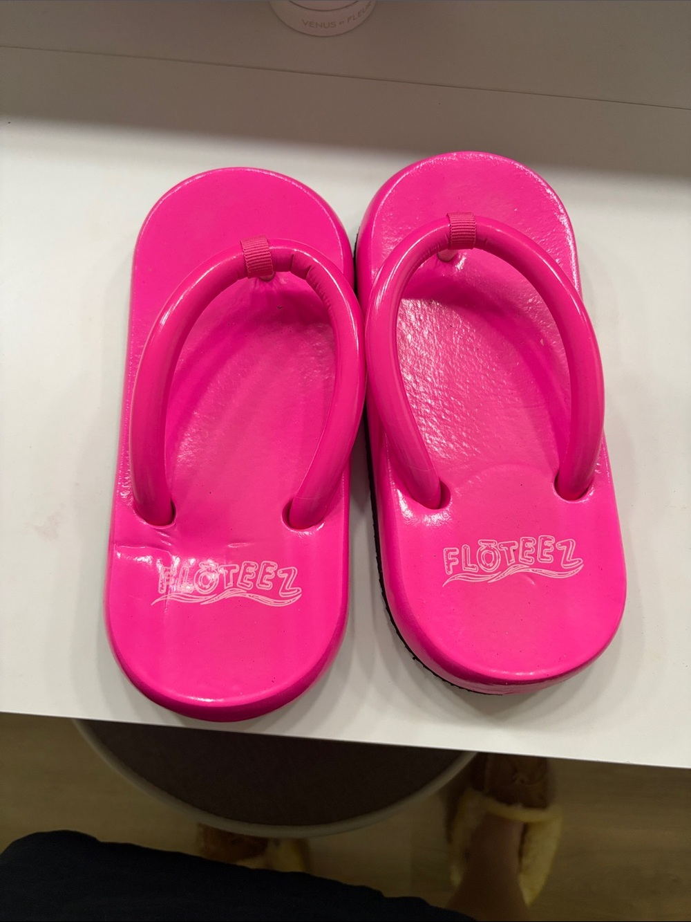 FLOTEEZ Y2K flip
Flop